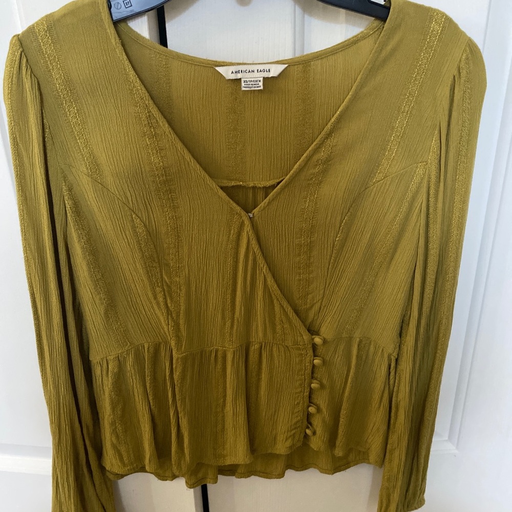 American Eagle long sleeve blouse